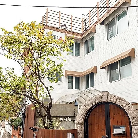 Crib 49 Guesthouse Seoul - Foreigner Only